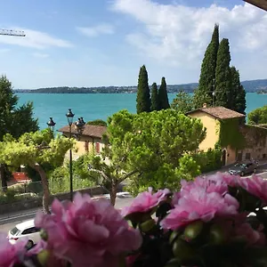 Taverna Guest house