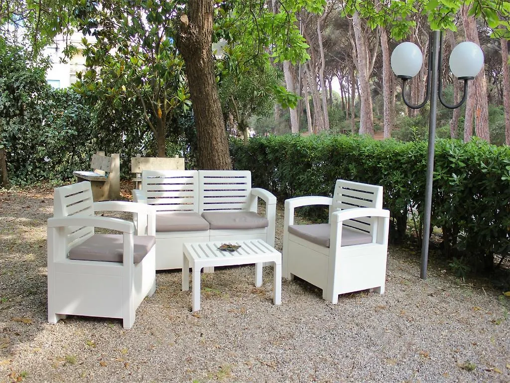 Hotel Parco Dei Pini - 100Mt Dal Mare Follonica